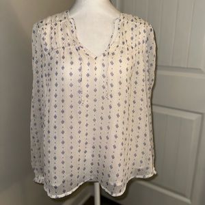 Old Navy Chiffon smocked poet swing blouse- geometric pattern, small white/blue
